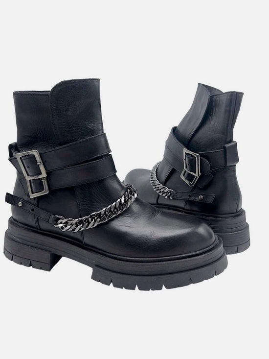 Steve Madden Shoes - Steve Madden “Sloan” Chunky Black Leather Chain Strap Ankle Boots